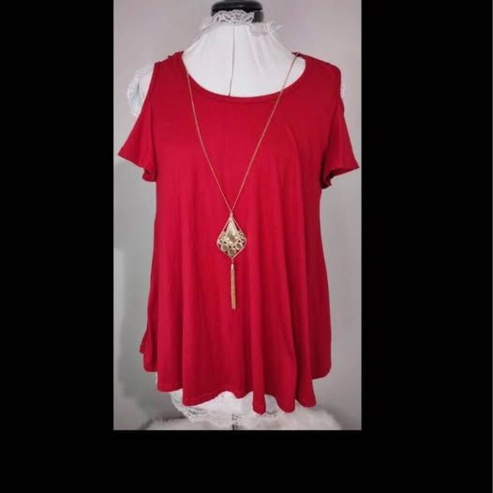 NWT Medium C’EST LA VIE Red Blouse with necklace Red Cold Shoulder C2514